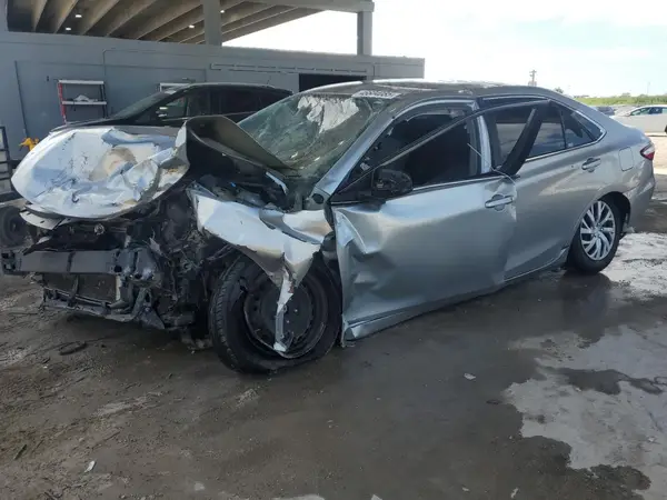 4T4BF1FK5GR569744 2016 TOYOTA CAMRY - Image 1
