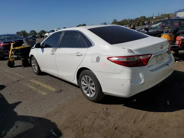 4T4BF1FK5GR570313 2016 TOYOTA CAMRY - Image 2