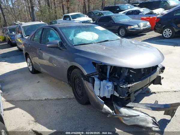 4T4BF1FK5GR570604 2016 TOYOTA CAMRY - Image 1