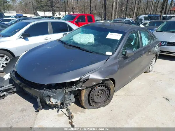 4T4BF1FK5GR570604 2016 TOYOTA CAMRY - Image 2