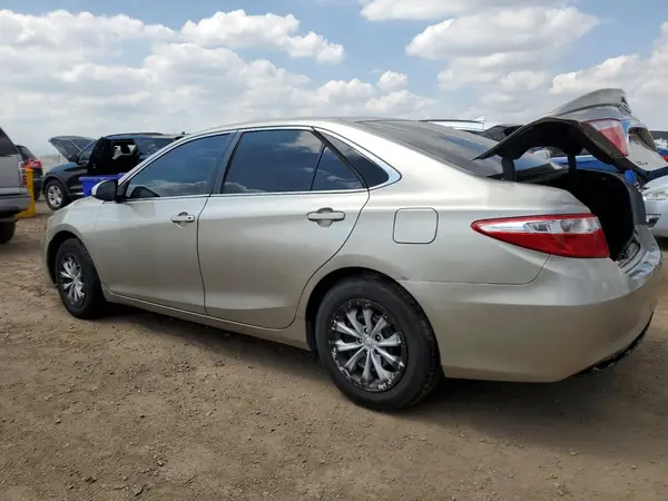 4T4BF1FK5GR572689 2016 TOYOTA CAMRY - Image 2