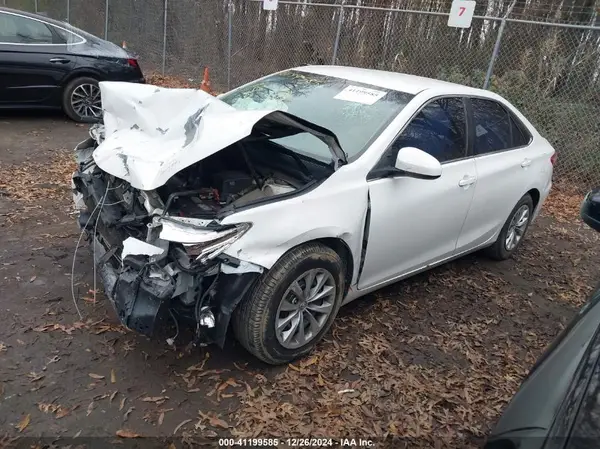 4T4BF1FK5GR574264 2016 TOYOTA CAMRY - Image 2