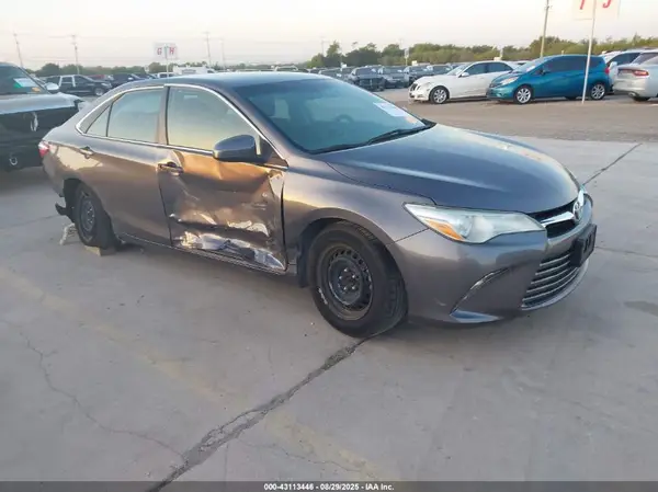 4T4BF1FK5GR575933 2016 TOYOTA CAMRY - Image 1