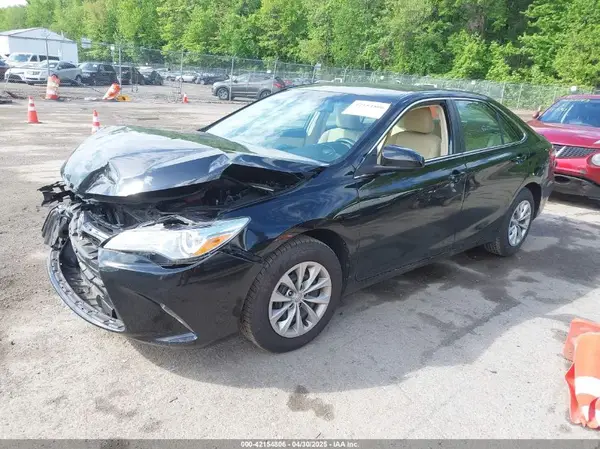 4T4BF1FK5GR576287 2016 TOYOTA CAMRY - Image 2