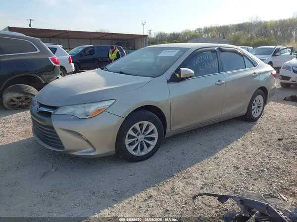 4T4BF1FK5GR577519 2016 TOYOTA CAMRY - Image 2