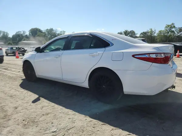 4T4BF1FK5GR578539 2016 TOYOTA CAMRY - Image 2