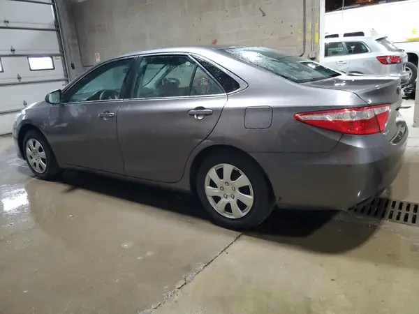4T4BF1FK5GR580338 2016 TOYOTA CAMRY - Image 2