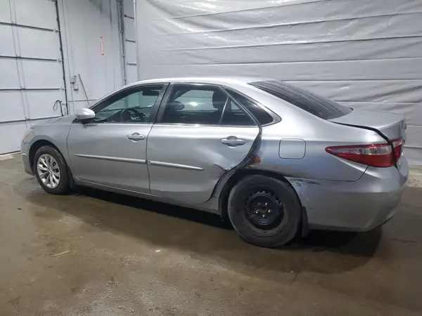 4T4BF1FK5GR580405 2016 TOYOTA CAMRY - Image 2