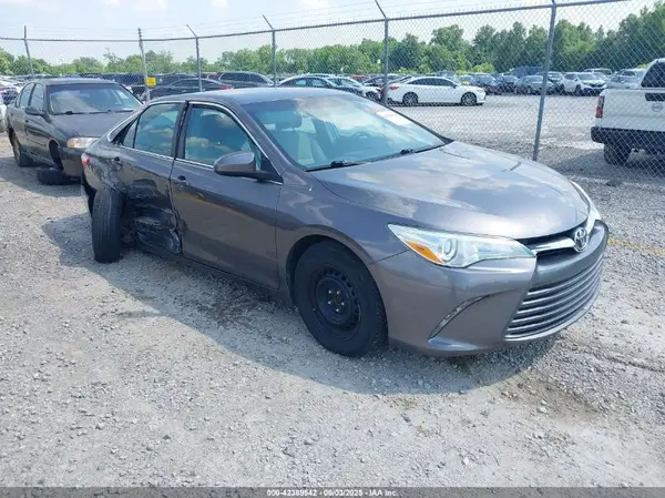 4T4BF1FK5GR581229 2016 TOYOTA CAMRY - Image 1