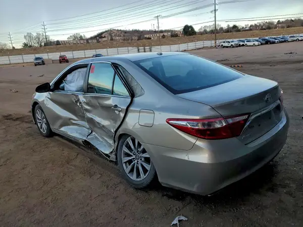 4T4BF1FK5GR583000 2016 TOYOTA CAMRY - Image 2