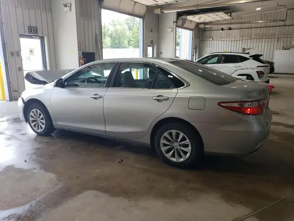 4T4BF1FK6GR517183 2016 TOYOTA CAMRY - Image 2