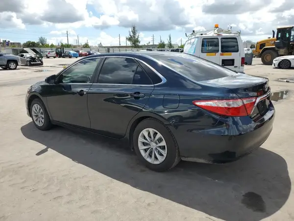 4T4BF1FK6GR517992 2016 TOYOTA CAMRY - Image 2
