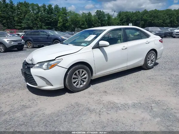 4T4BF1FK6GR519175 2016 TOYOTA CAMRY - Image 2