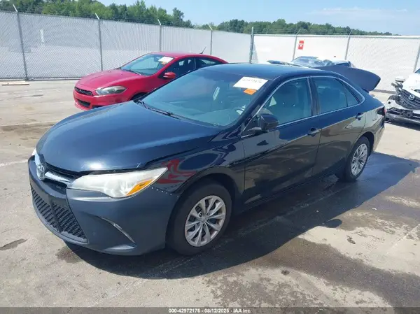 4T4BF1FK6GR519368 2016 TOYOTA CAMRY - Image 2