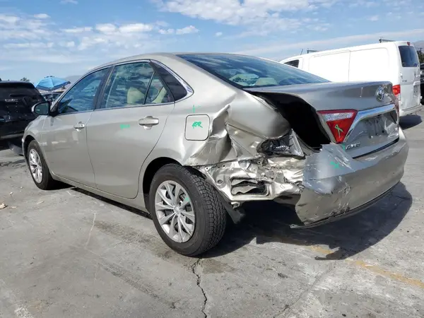 4T4BF1FK6GR519578 2016 TOYOTA CAMRY - Image 2