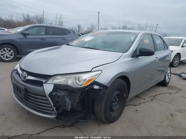 4T4BF1FK6GR520178 2016 TOYOTA CAMRY - Image 2