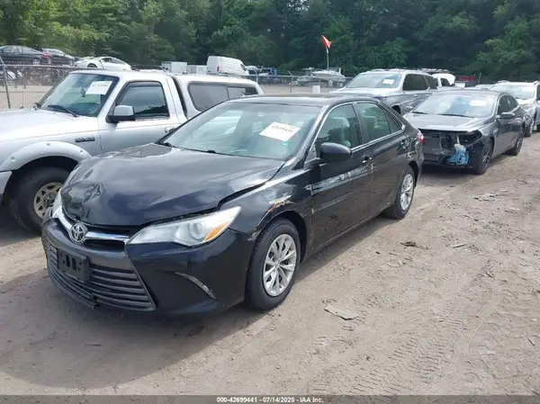 4T4BF1FK6GR522822 2016 TOYOTA CAMRY - Image 2