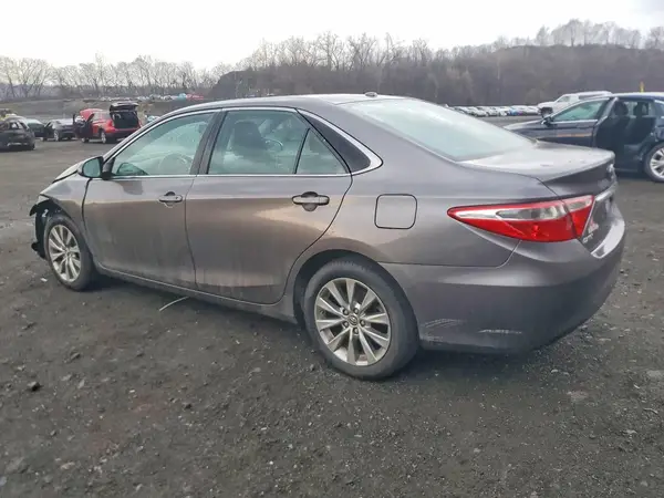 4T4BF1FK6GR525901 2016 TOYOTA CAMRY - Image 2