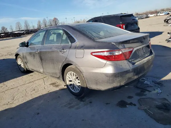 4T4BF1FK6GR527129 2016 TOYOTA CAMRY - Image 2