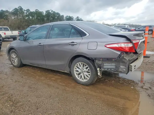 4T4BF1FK6GR528216 2016 TOYOTA CAMRY - Image 2