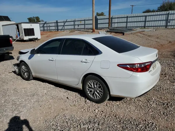 4T4BF1FK6GR529401 2016 TOYOTA CAMRY - Image 2