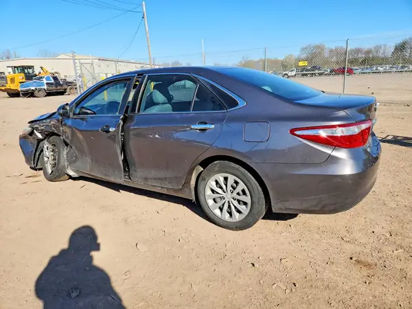 4T4BF1FK6GR529981 2016 TOYOTA CAMRY - Image 2