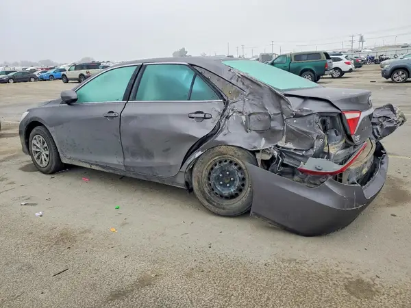 4T4BF1FK6GR530418 2016 TOYOTA CAMRY - Image 2