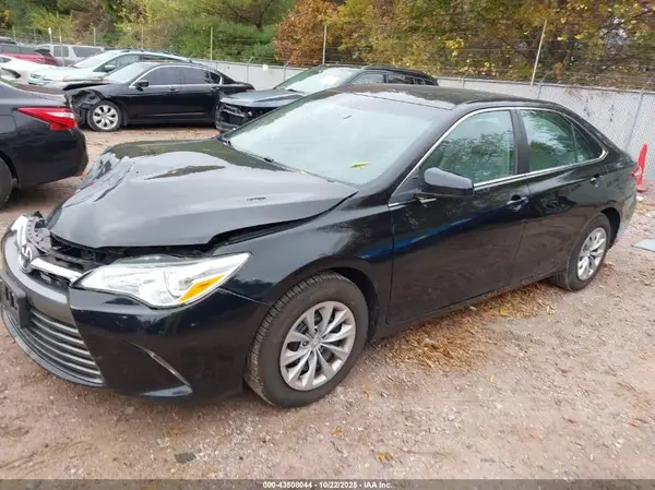 4T4BF1FK6GR533691 2016 TOYOTA CAMRY - Image 2