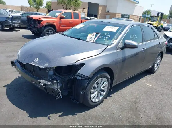 4T4BF1FK6GR542990 2016 TOYOTA CAMRY - Image 2