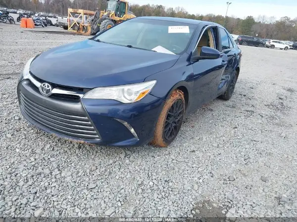 4T4BF1FK6GR550555 2016 TOYOTA CAMRY - Image 2