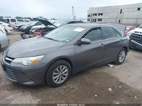 4T4BF1FK6GR558171 2016 TOYOTA CAMRY - Image 2