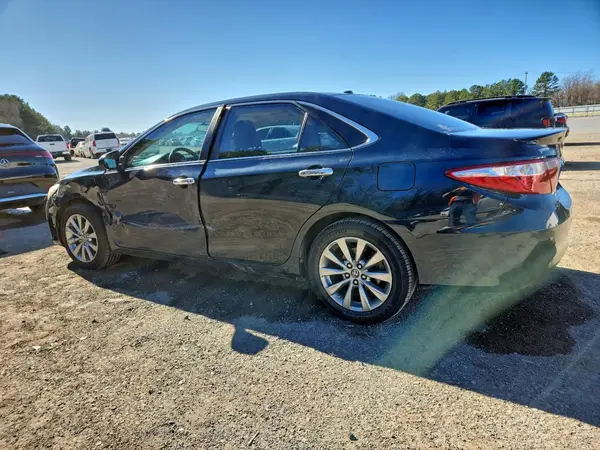 4T4BF1FK6GR562303 2016 TOYOTA CAMRY - Image 2