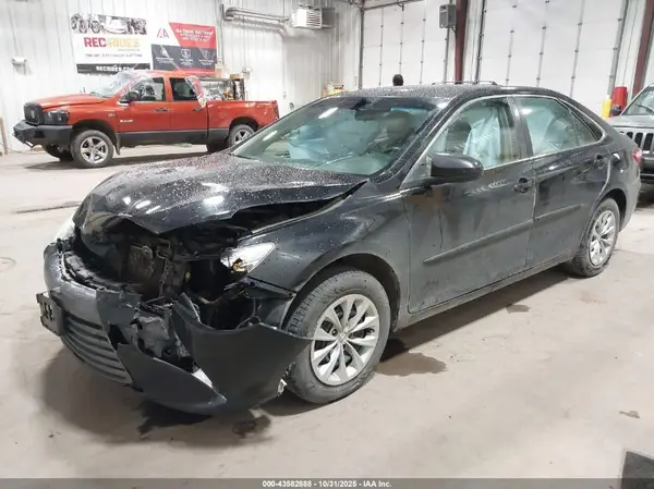 4T4BF1FK6GR566934 2016 TOYOTA CAMRY - Image 2