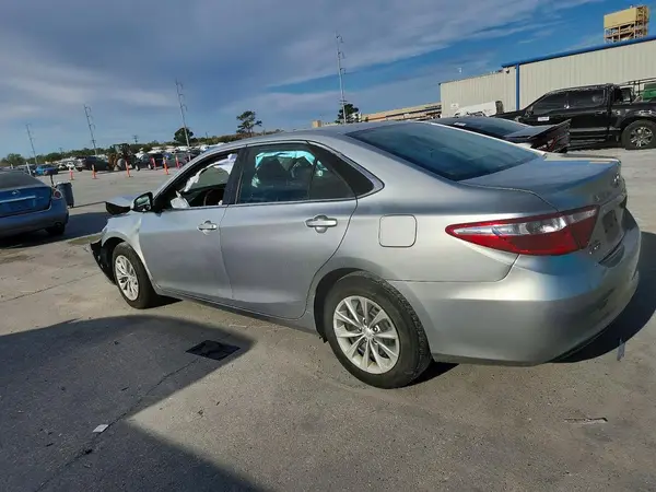 4T4BF1FK6GR571681 2016 TOYOTA CAMRY - Image 2