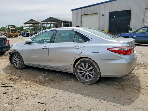 4T4BF1FK6GR571891 2016 TOYOTA CAMRY - Image 2