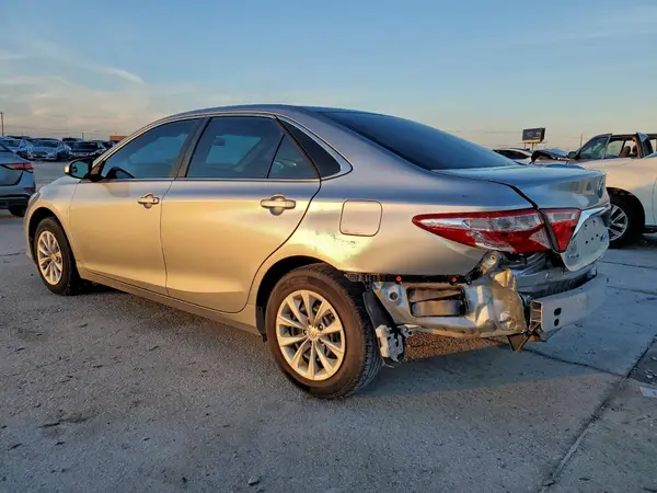 4T4BF1FK6GR573642 2016 TOYOTA CAMRY - Image 2