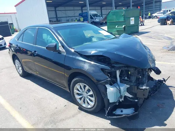 4T4BF1FK6GR573737 2016 TOYOTA CAMRY - Image 1