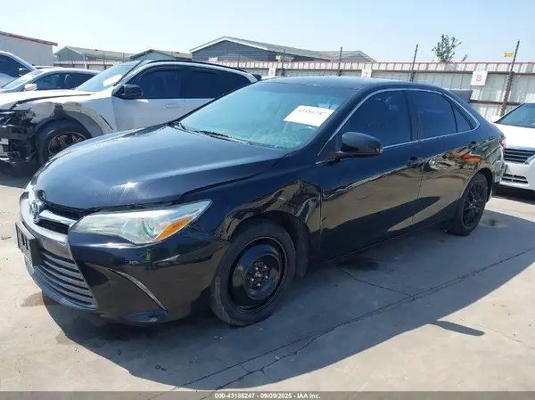 4T4BF1FK6GR577254 2016 TOYOTA CAMRY - Image 2