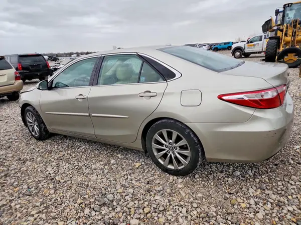 4T4BF1FK6GR578775 2016 TOYOTA CAMRY - Image 2