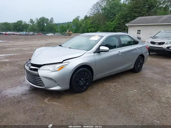 4T4BF1FK6GR579070 2016 TOYOTA CAMRY - Image 2