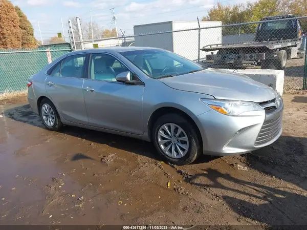 4T4BF1FK6GR581269 2016 TOYOTA CAMRY - Image 1