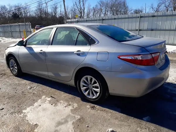 4T4BF1FK6GR581806 2016 TOYOTA CAMRY - Image 2