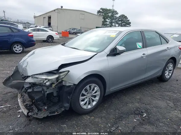 4T4BF1FK6GR583619 2016 TOYOTA CAMRY - Image 2