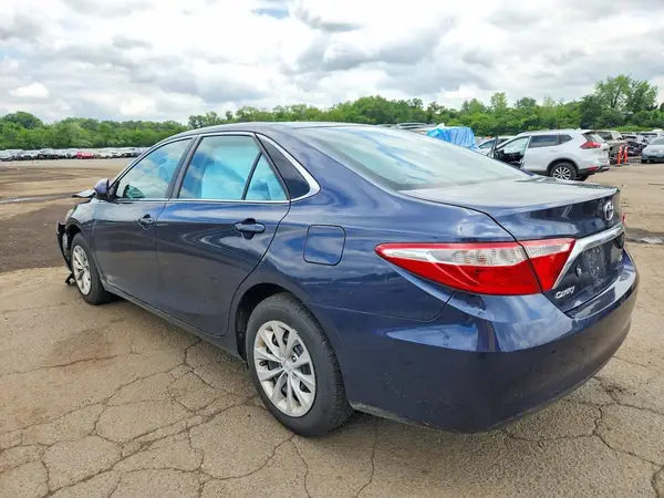 4T4BF1FK7GR516978 2016 TOYOTA CAMRY - Image 2