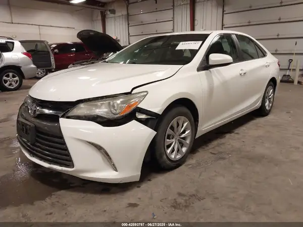 4T4BF1FK7GR517774 2016 TOYOTA CAMRY - Image 2