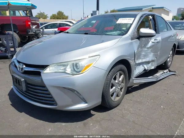 4T4BF1FK7GR519458 2016 TOYOTA CAMRY - Image 2