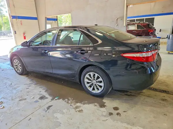 4T4BF1FK7GR520500 2016 TOYOTA CAMRY - Image 2