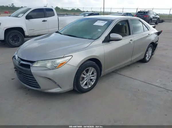 4T4BF1FK7GR521159 2016 TOYOTA CAMRY - Image 2