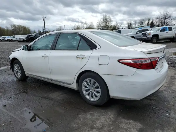 4T4BF1FK7GR525731 2016 TOYOTA CAMRY - Image 2