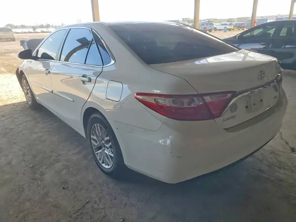 4T4BF1FK7GR527754 2016 TOYOTA CAMRY - Image 2